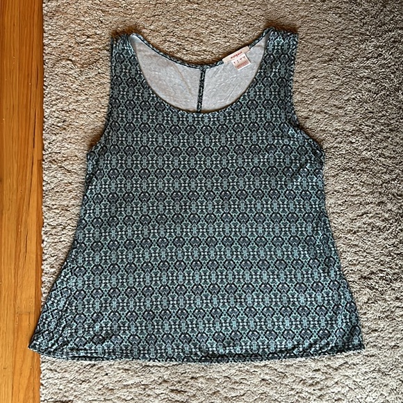 Manguun patterned flowy sleeveless top - Picture 2 of 8